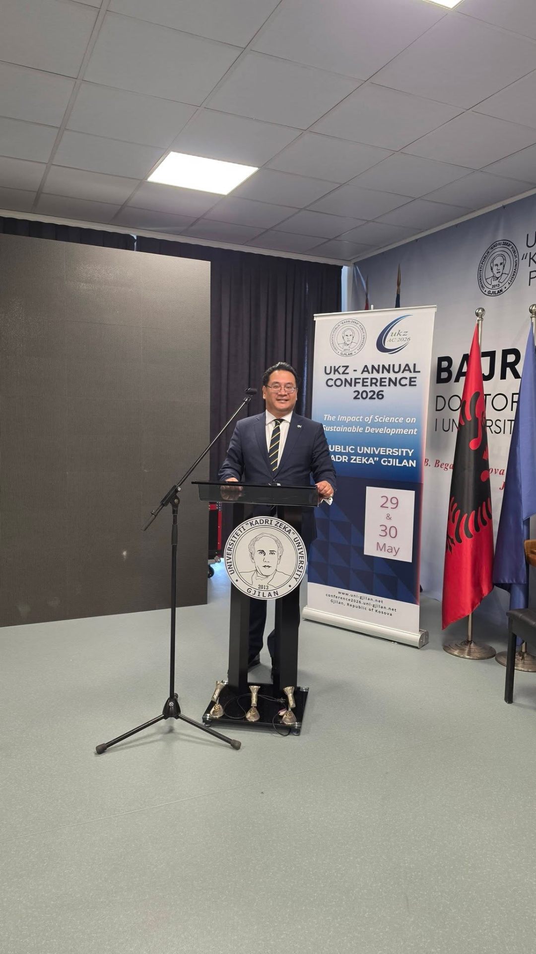 Dr. Glenn Agung Hole delivering the keynote address at the UKZ Annual Conference 2026