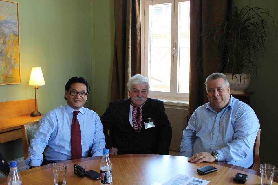Dr. Glenn Agung Hole facilitating an official meeting at the Norwegian Parliament (Stortinget) between the Ukrainian Association of Disabled People and Mr. Bård Hoksrud